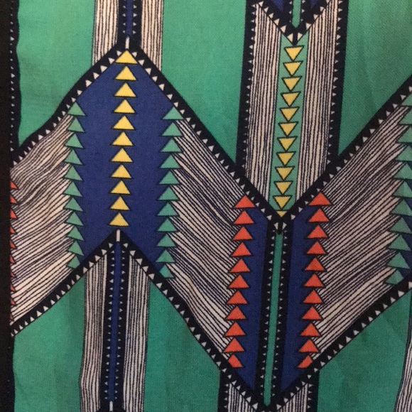 Geometric Tank - Picture 3 of 3